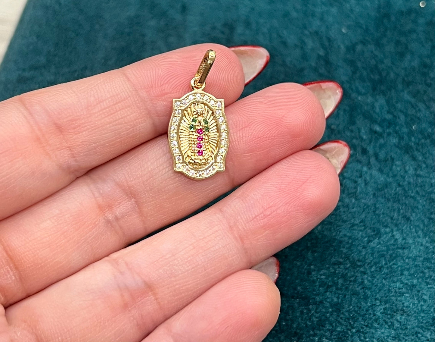 Dije Virgen de Guadalupe - Oro nacional / 2.0 gr