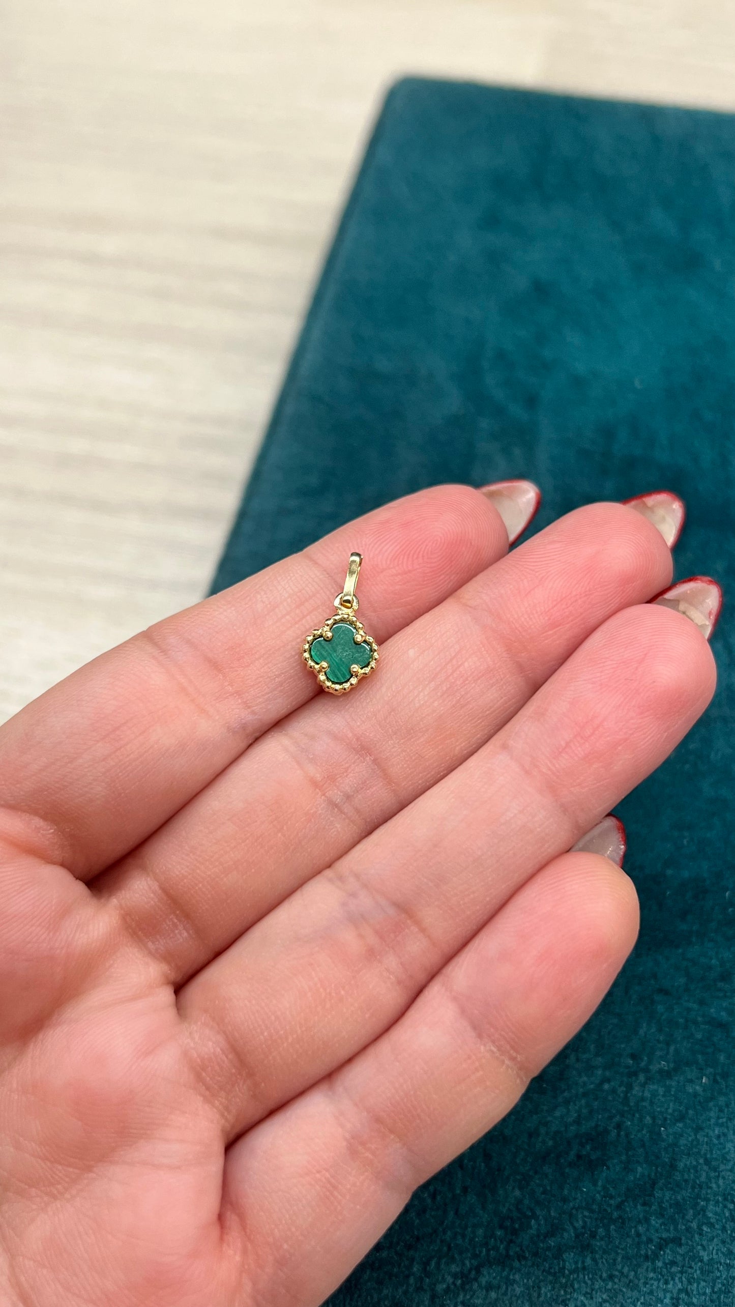 Dije Trébol mini / Oro nacional - 0.8 gr