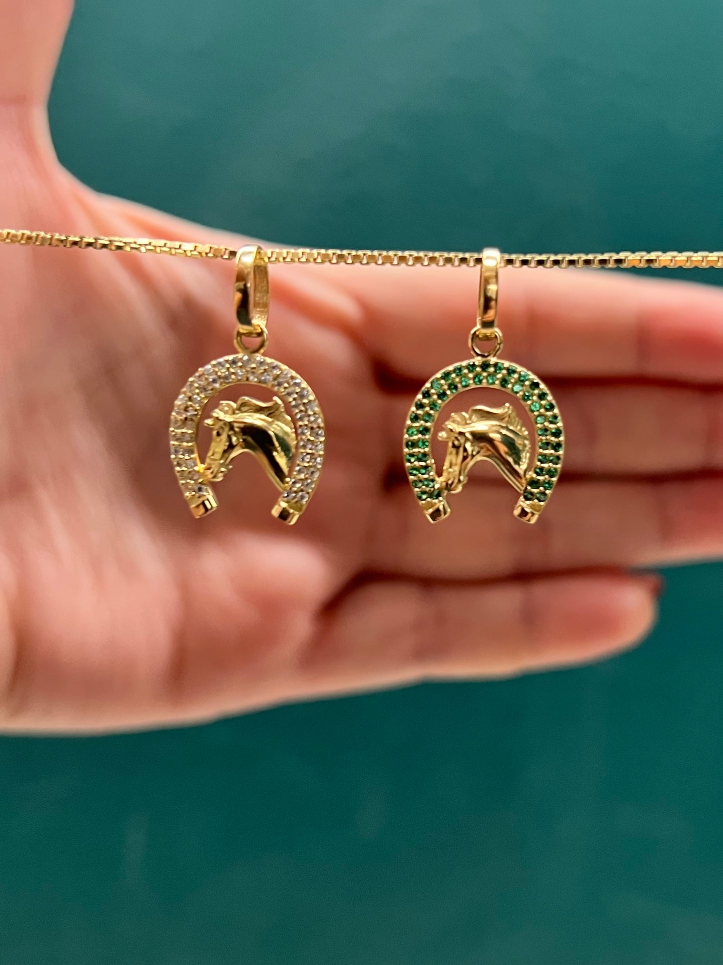 Dije herraje con caballo - Oro nacional / 1.6 gr