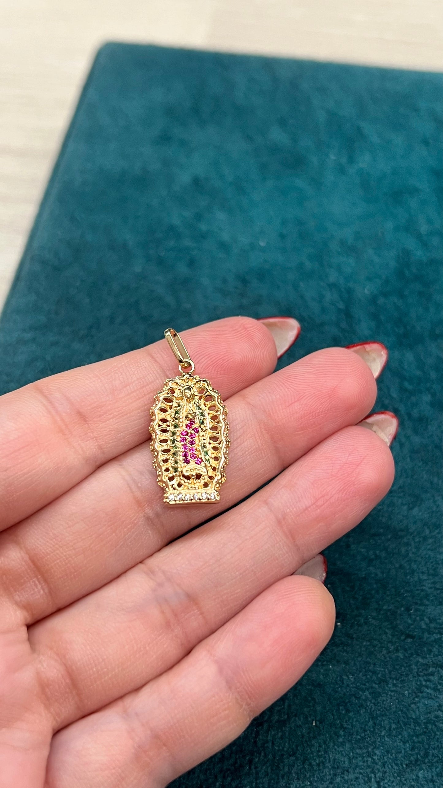 Dije Virgen de Guadalupe -Oro nacional / 3.7 gr