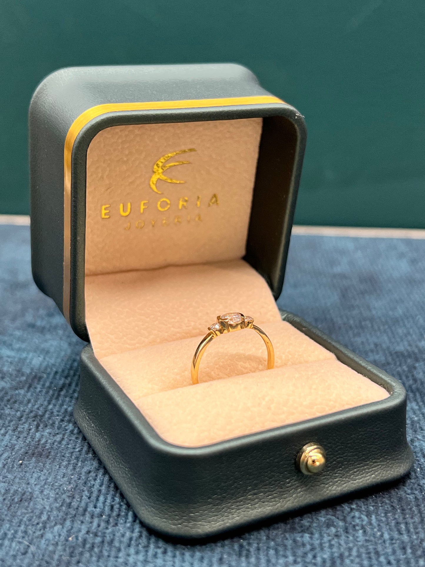 Anillo dama TRES circones / ORO NACIONAL