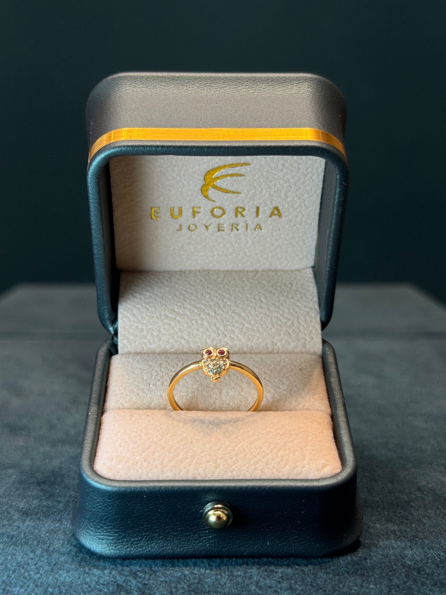 Anillo Búho de dama / talla 7 / 1.9 gr / ORO NACIONAL