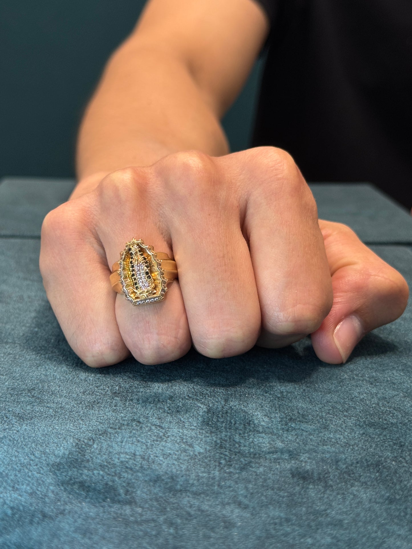 anillo VIRGEN DE GUADALUPE / talla 7 / 6.9 gr / ORO NACIONAL