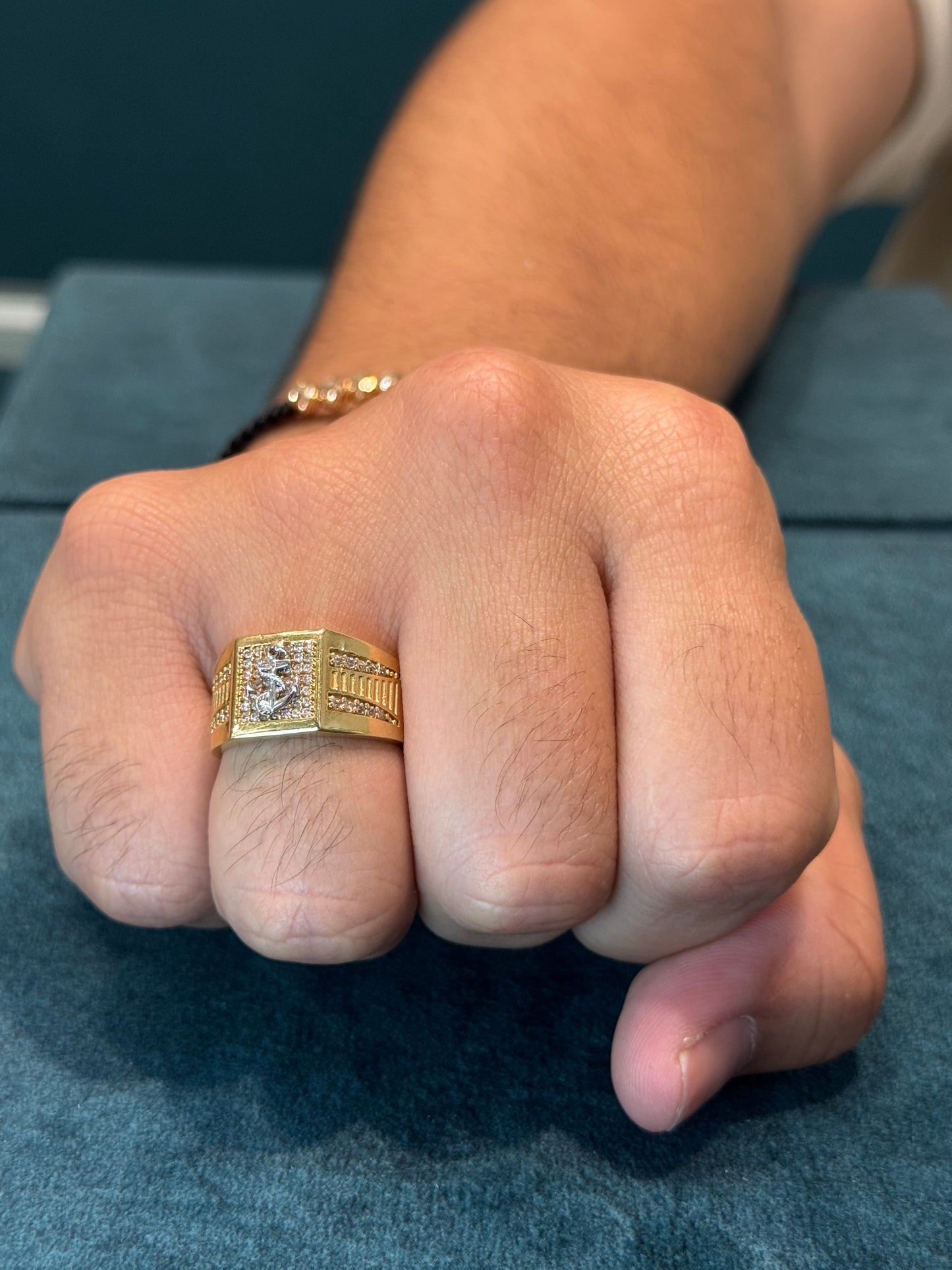 anillo hombre ancla oro blanco/ talla 9 1/2 / 8.7gr