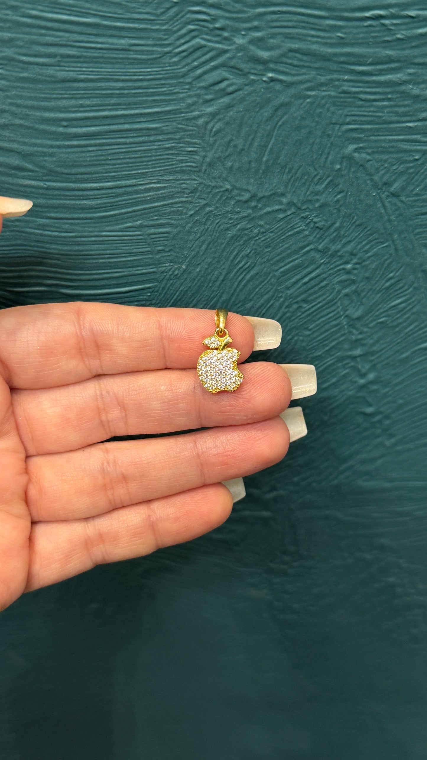 dije manzana / 2.0 gr