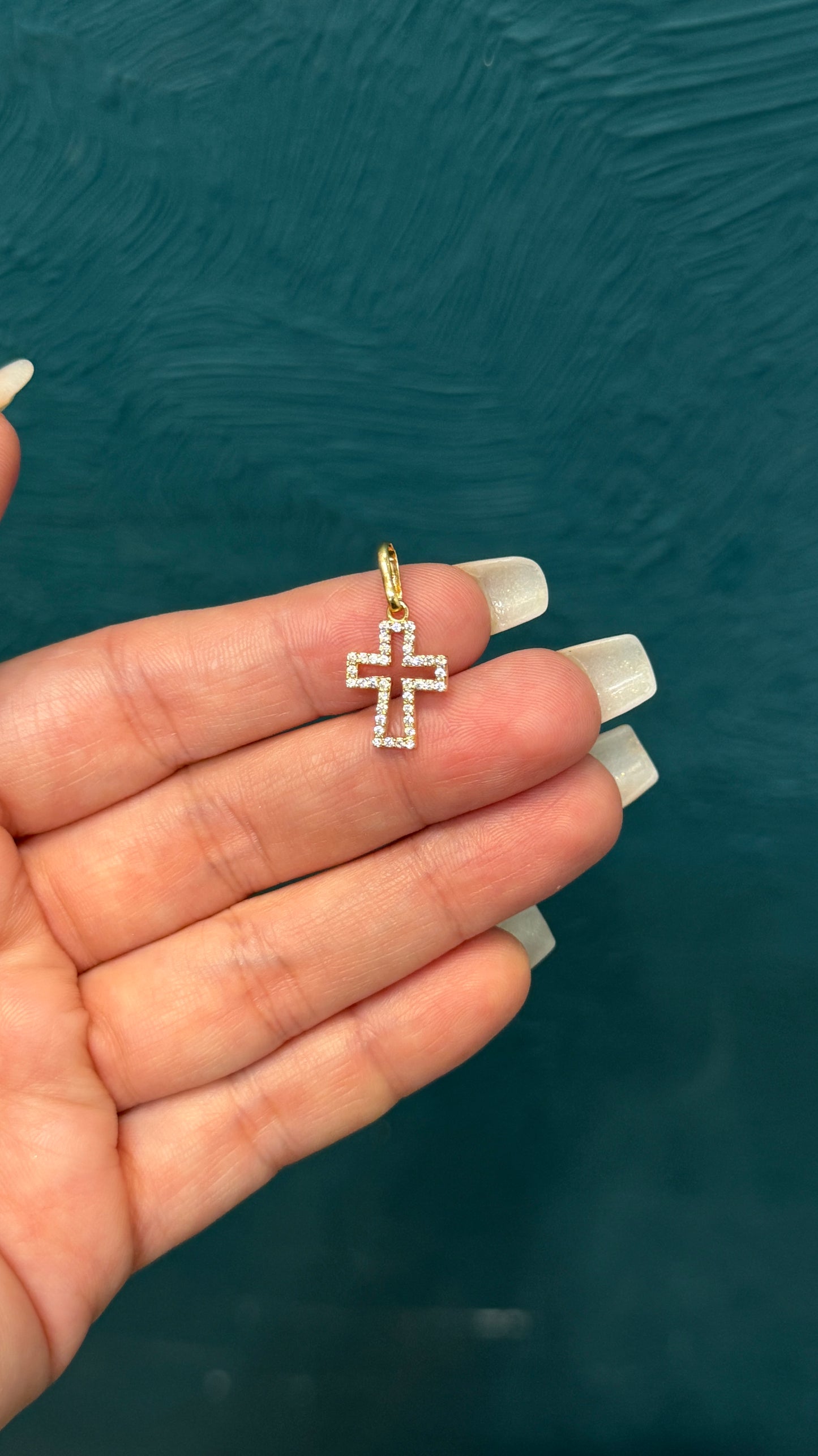 DIJE CRUZ CIRCONES BLANCOS / 1.0 GR