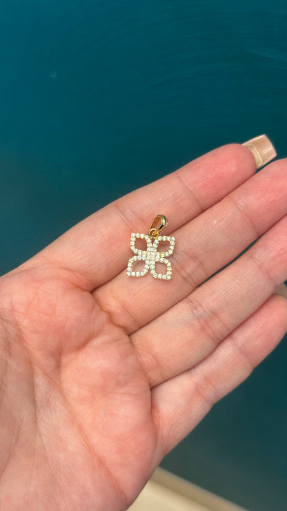 Dije de trébol circones blancos - Oro nacional / 1.2 gr