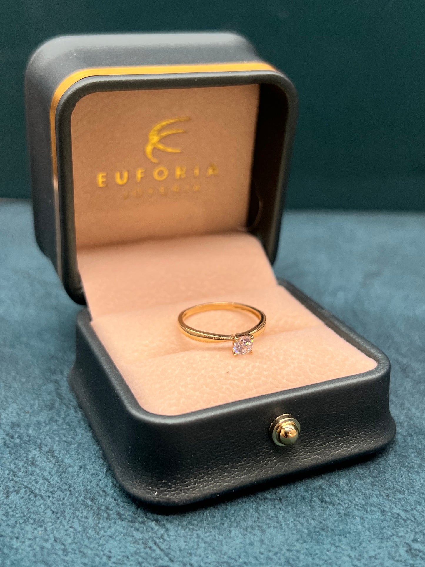 Anillo de dama oro nacional / 1.5 gr - talla 5 ½
