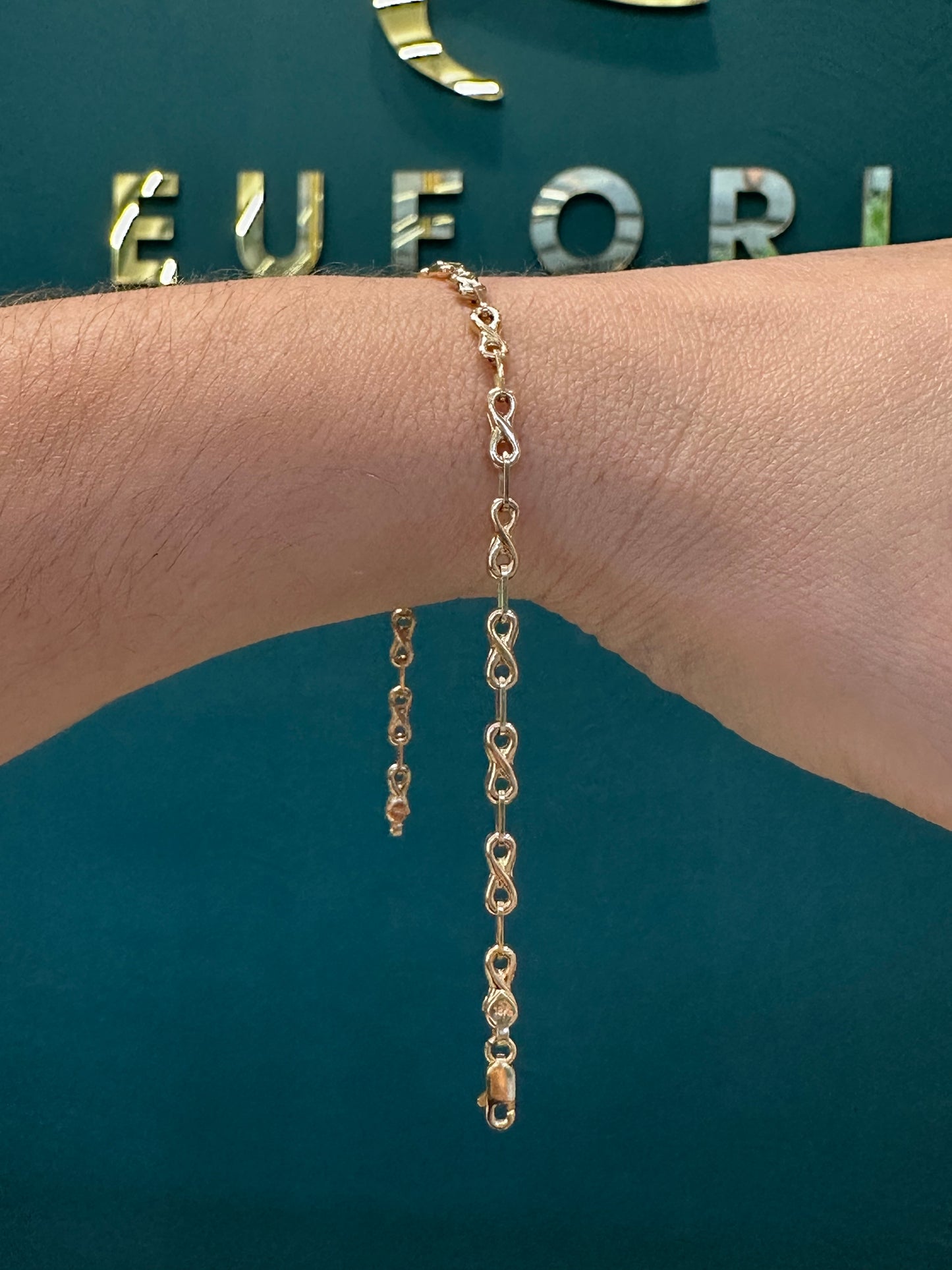 Pulso infinito -Oro nacional / 2.9 gr - 19.5 cm