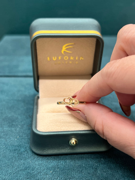 Anillo corazones enlazados / talla 6 ¾ / 1.4 gr / Oro nacional