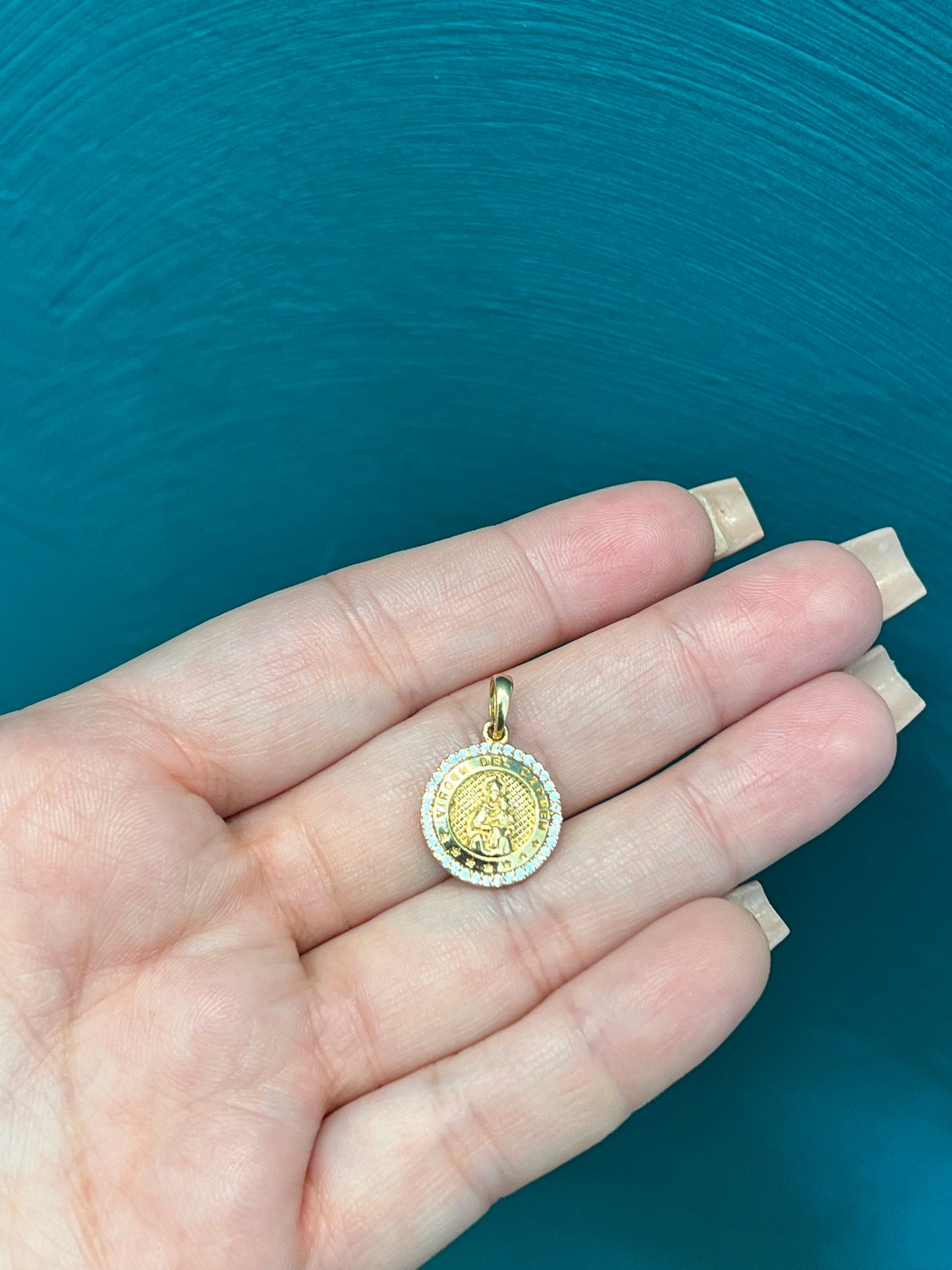 Dije Virgen del Carmen -Oro nacional / 2.3 gr