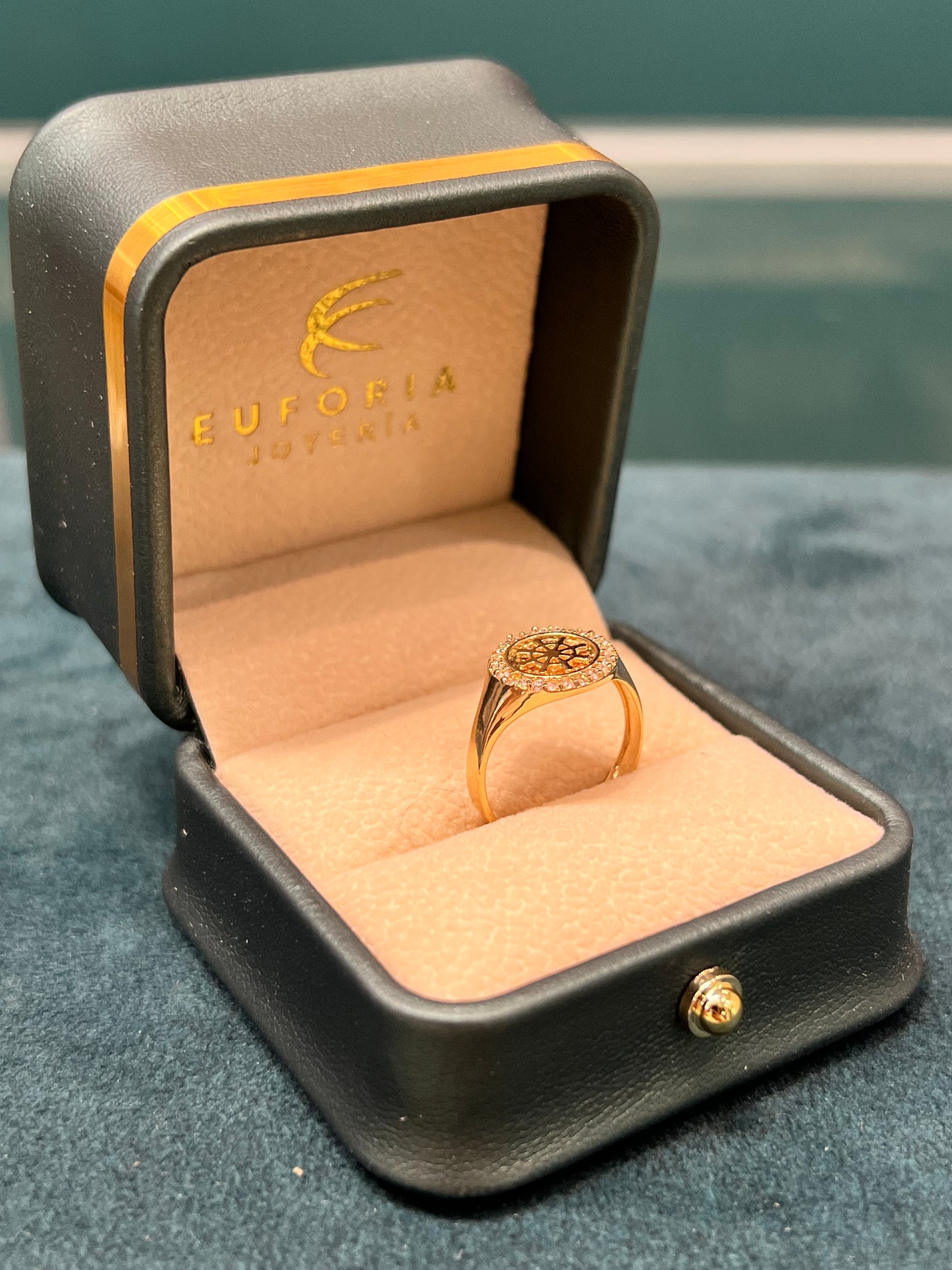 Anillo de timón / Talla 6 ½ / 3.0 gr / ORO NACIONAL