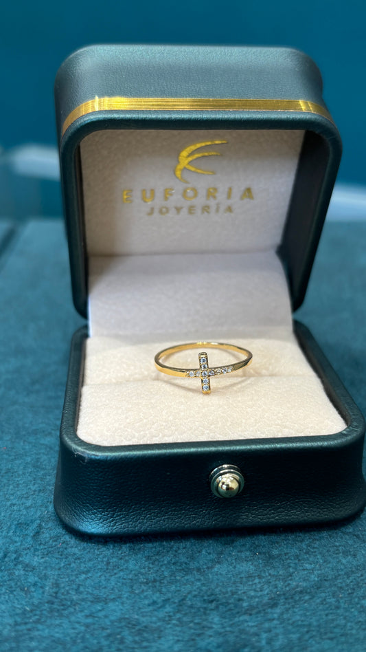 Anillo de cruz con circones blancos - Oro nacional / talla 7 ½ - 1.1 gr