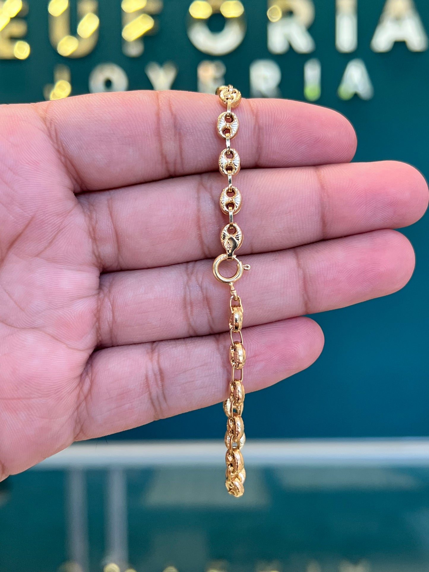 Pulso GCC diamantada con placa - Oro nacional / 20.5 cm - 4.6 gr