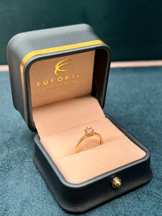 Anillo solitario para dama -Oro nacional / 1.6 Gr - 3 ¾