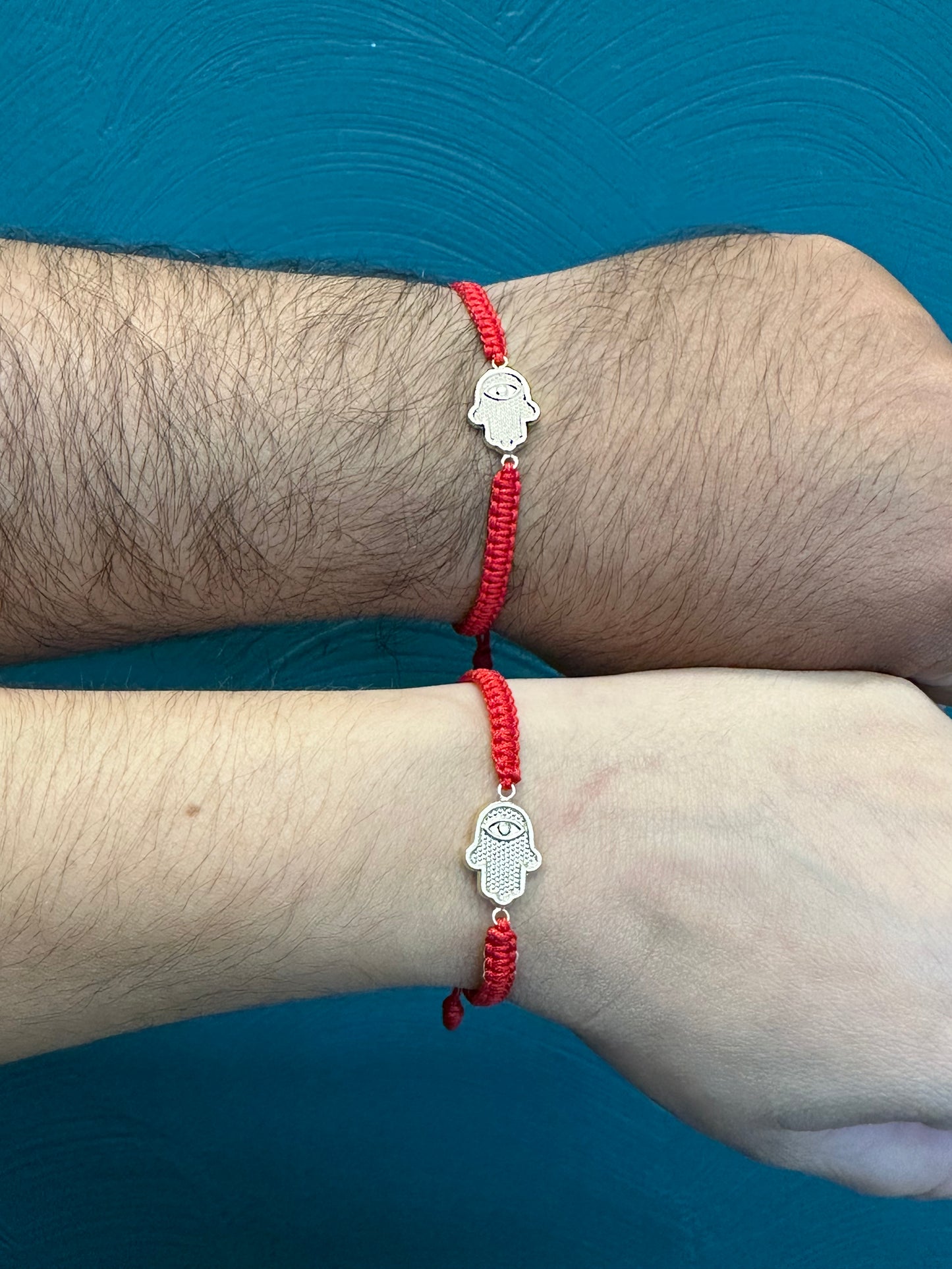 Manilla tejida herraje mano de hamsa-1.0 gr ( ideal para parejas )