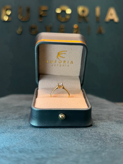 Anillo solitario circones / oro nacional