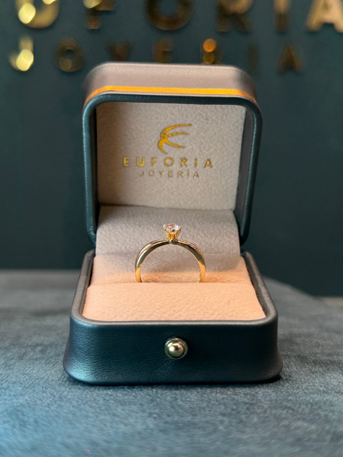 anillo solitario circones / talla 7 / 2.6gr